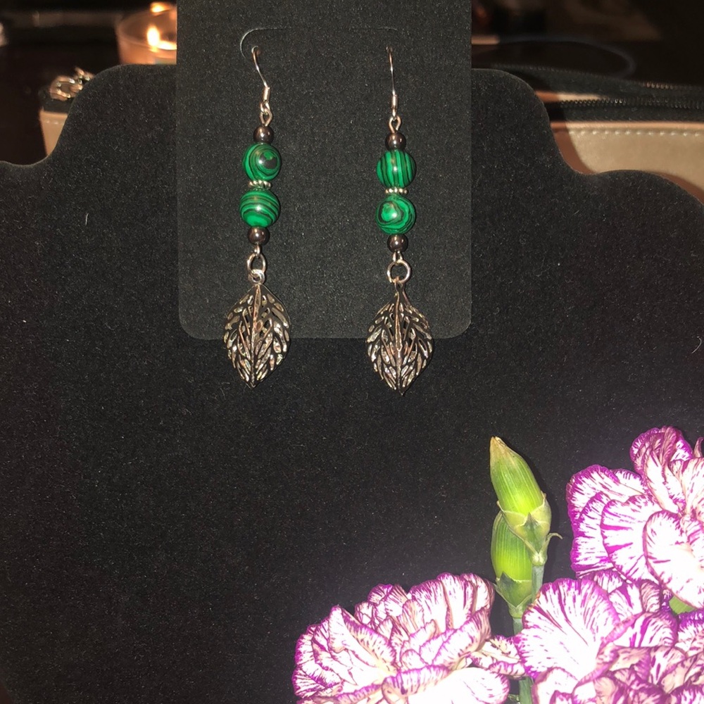 🌷Malachite & Hematite Leaf Charm Dangle Earrings
